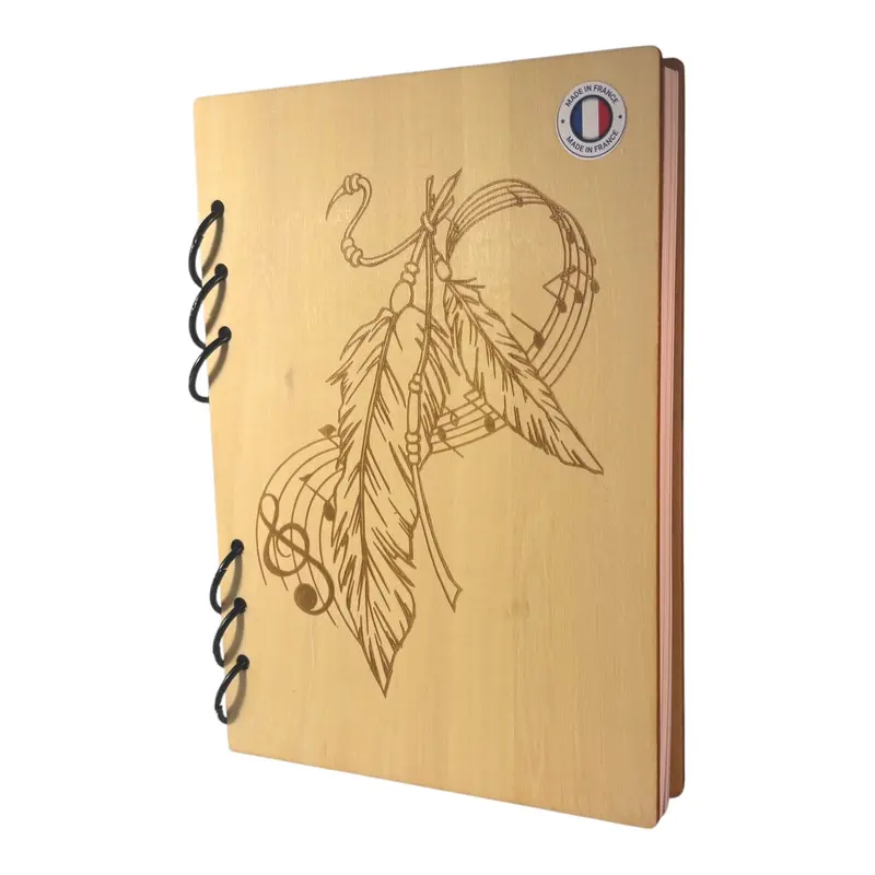 040 - Cahier plume et notes de musique