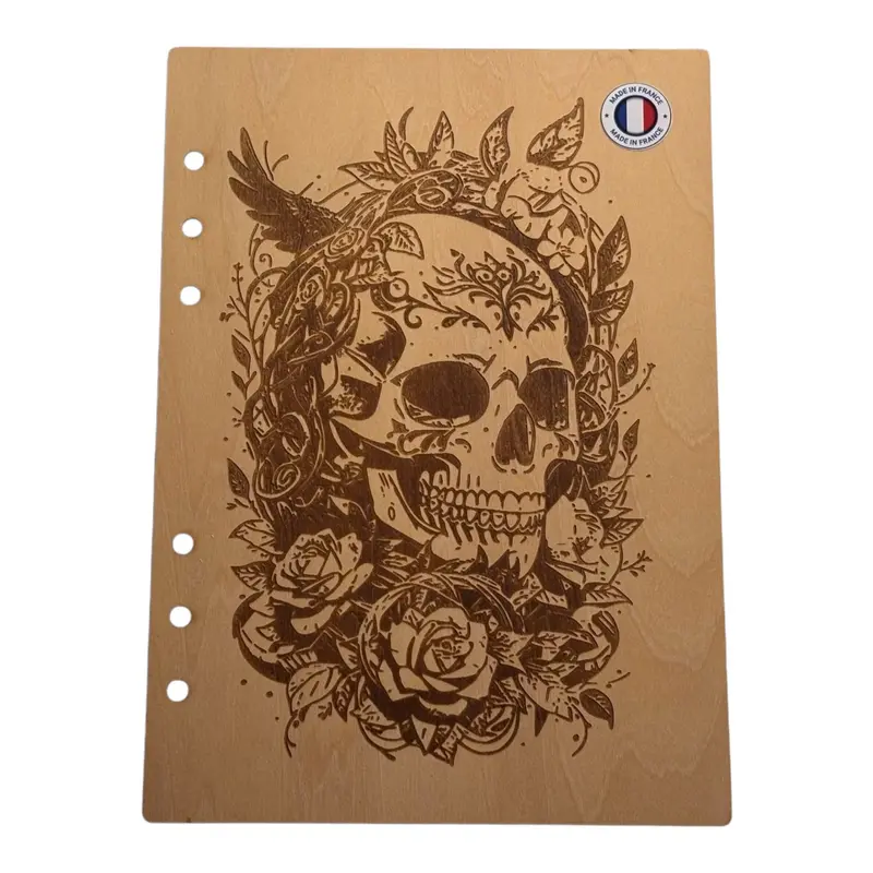 049 - Couverture cahier crâne entouré de fleurs