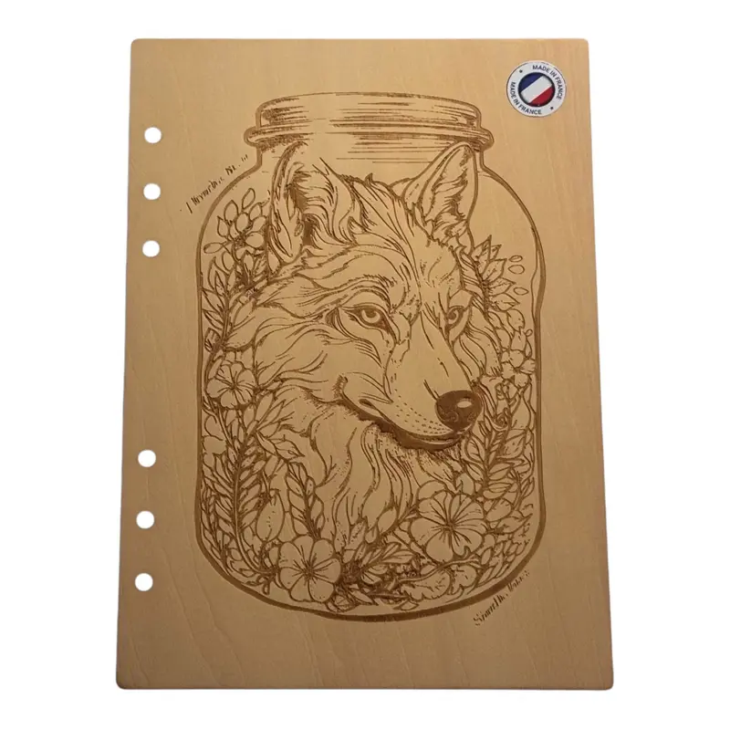 063 Couverture cahier Loup dans un bocal