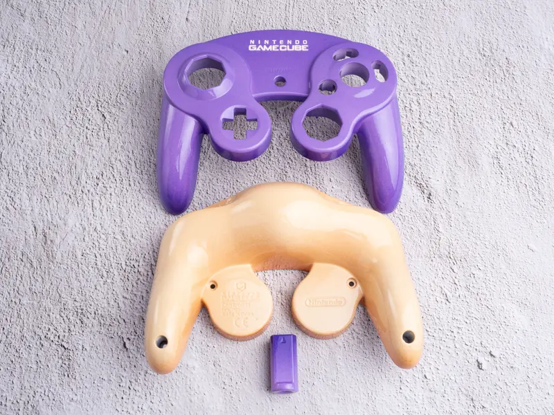 Plum & Peach - Custom Painted GameCube Controller Shells