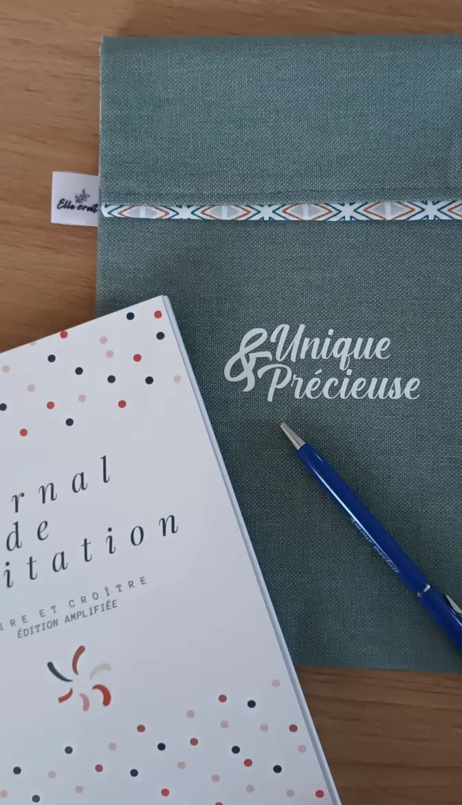 Pochette pour Bible "Unique & précieuse" / Livre / Carnet