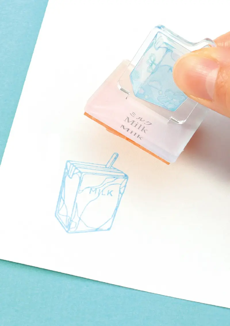 Tampon avec support en acrylique - Gyunyu - Brique de lait