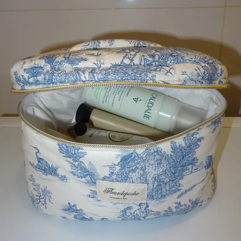 Vanity Blue Toile de Jouy